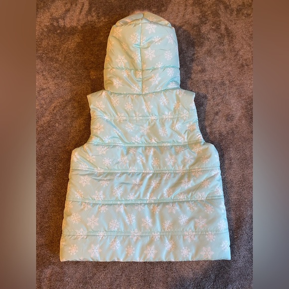 Isaac Mizrahi Mint Green Snowflake Puffer Vest with Faux Fur Trim - Picture 2 of 4